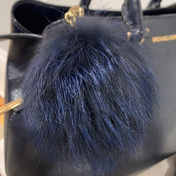 Michael Kors Bag Savannah Navy Admiral Tri-compartment Satchel Bag Poof Keychain - Picture 5 of 17